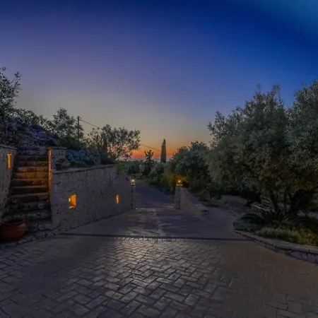 Holiday home Panoramic Ocean Views Jiulita Lefkada Tsoukaladhes